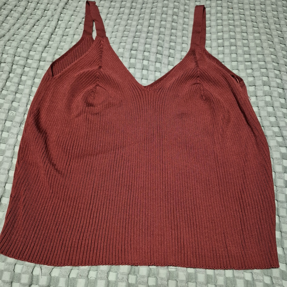 Pinque Red Ribbed Knit Tank Top - Picture 6 of 6